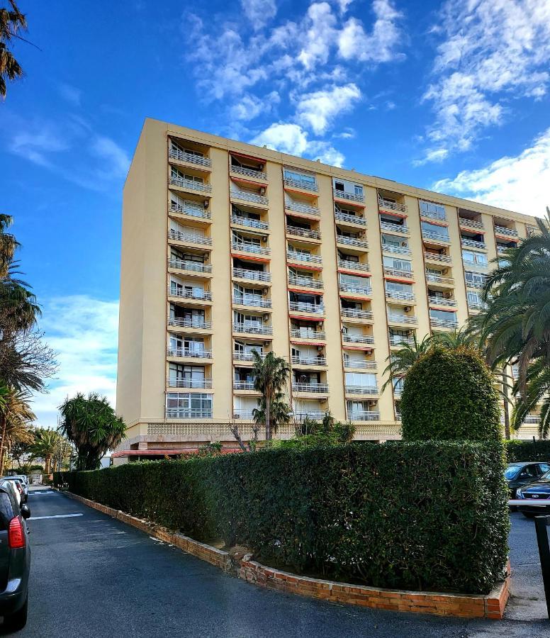Apartamento Torre De La Roca Actual Торремолінос Екстер'єр фото